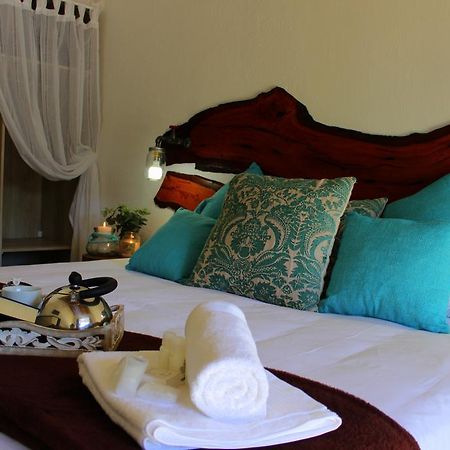 Waterfall Guesthouse รัสเทนเบิร์ก ภายนอก รูปภาพ