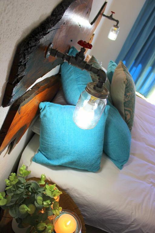 Waterfall Guesthouse รัสเทนเบิร์ก ภายนอก รูปภาพ